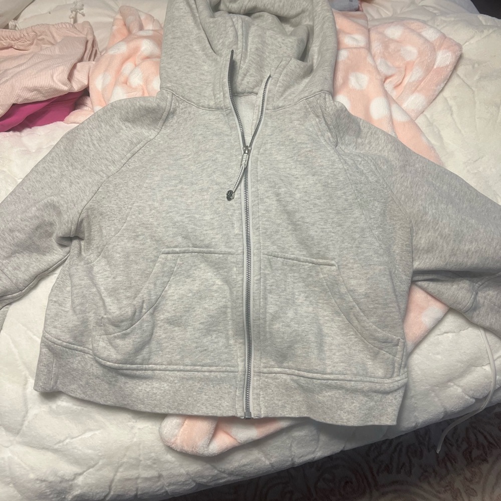 Women’s Lululemon cropped scuba jacket